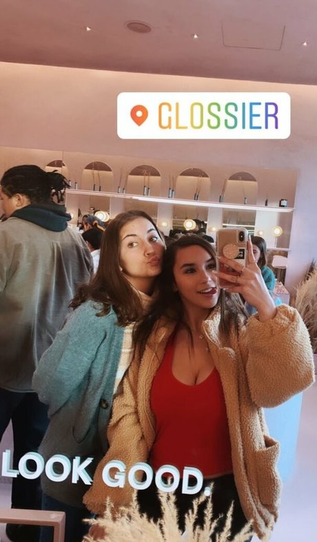 X a n t h e free onlyfans