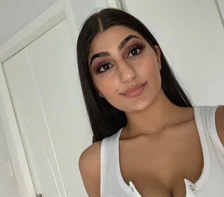 Busty Indian onlyfans hot