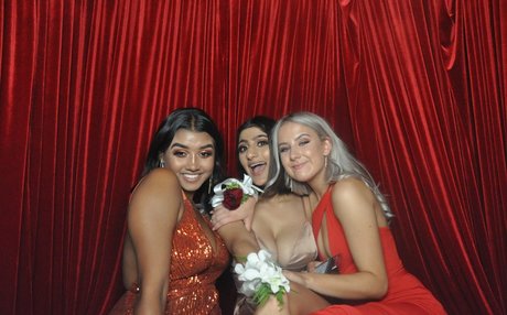 Busty Indian nsfw onlyfans