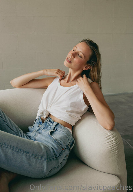 slavicpeaches  portrait