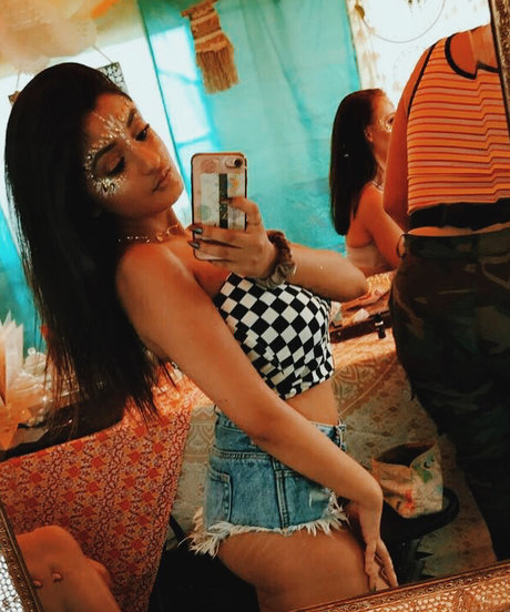 Alina M naked onlyfans