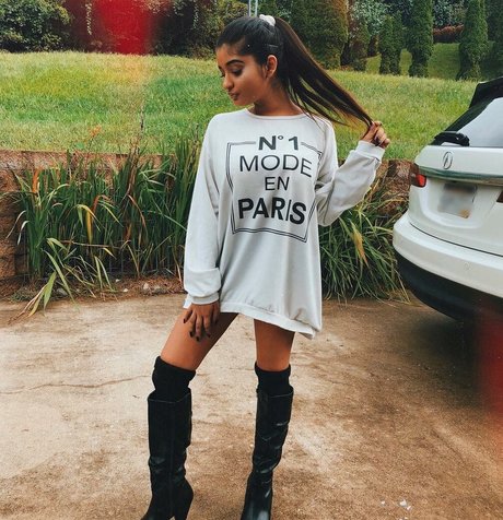 Alina M nude onlyfans leak