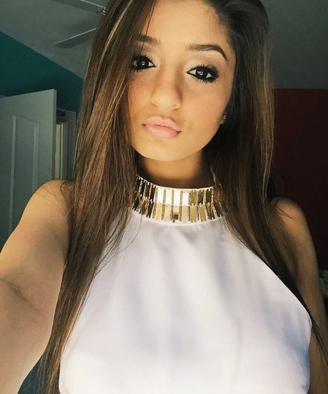 Alina M onlyfans free