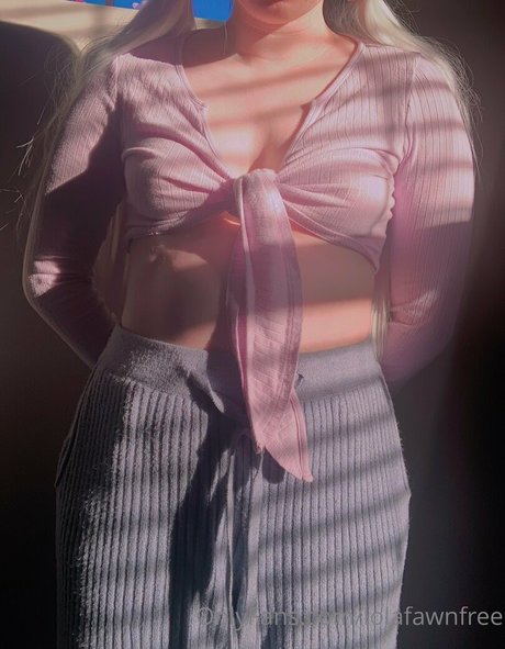 lolafawnfree naked onlyfans pics