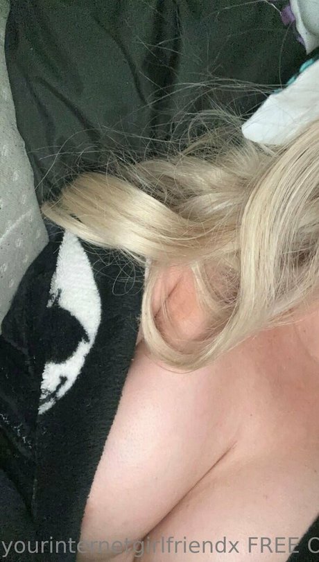 yourinternetgirlfriendx onlyfans sexy