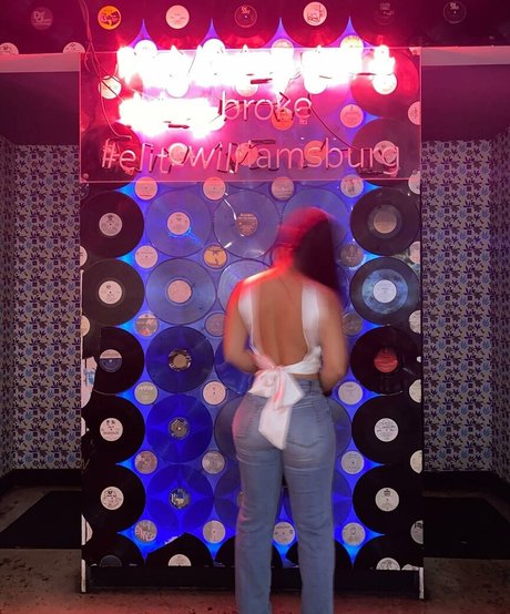 Sakura Nakamura onlyfans tits