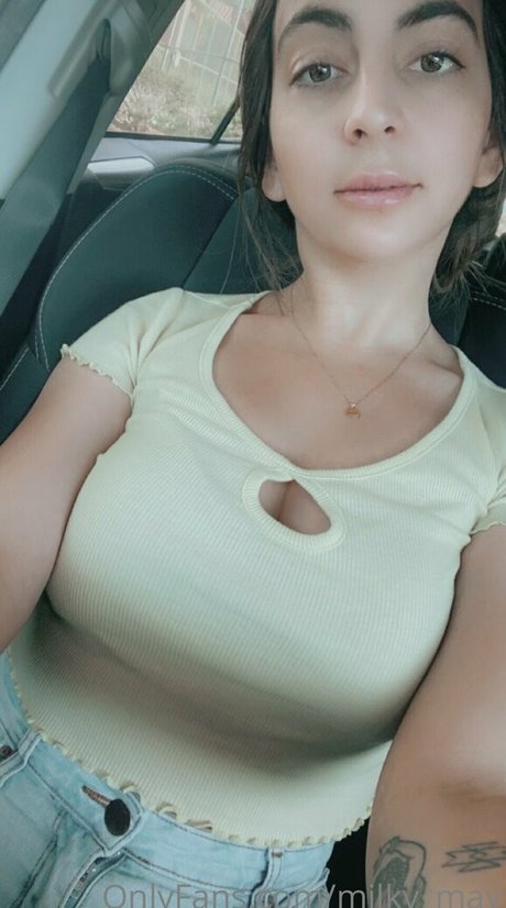 milkymayy onlyfans sexy