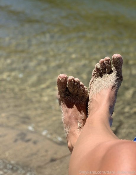 dani dickenson onlyfans free