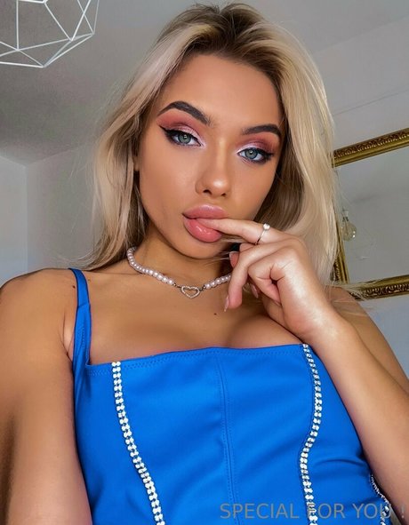 kitty xxx onlyfans hot pic