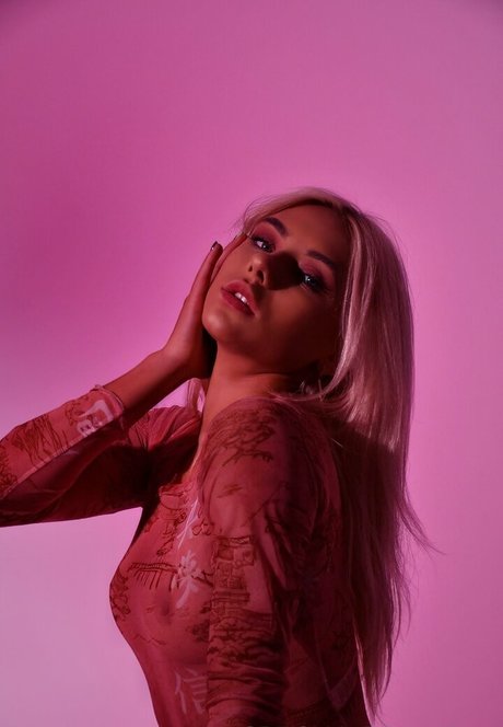 sugarandriana onlyfans model