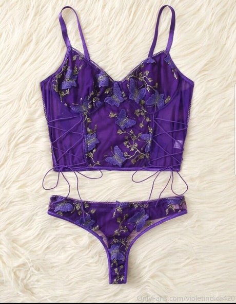 violetindica420 Profile image