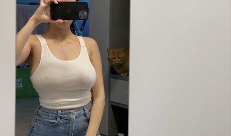 Kamilla Karieva onlyfans porno