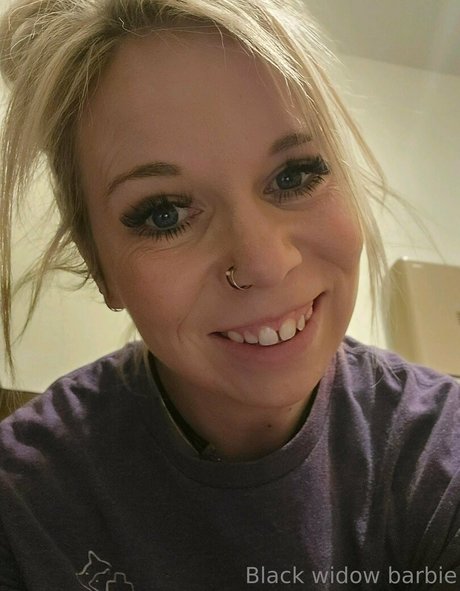 blackwidowbarbie 56 topless onlyfans