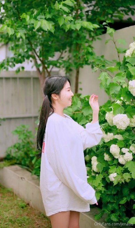 jenasis onlyfans pictures