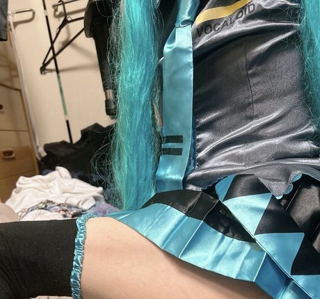 Finni081 onlyfans strip tease