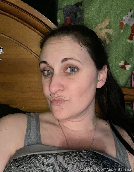 sexy italian21 sextape onlyfans