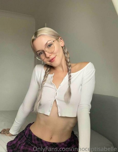 innocentisabelle onlyfans desnuda