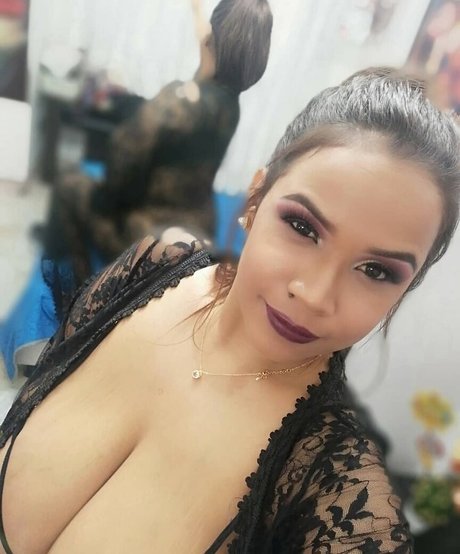 ebony mom onlyfans free porn selfie