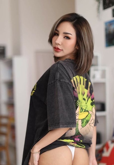 chaly xx naked onlyfans pics