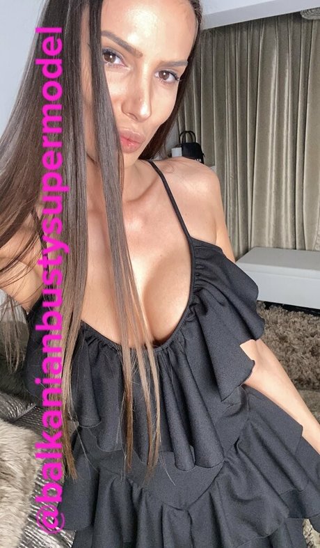 balkanianbustysupermodel onlyfans lesk