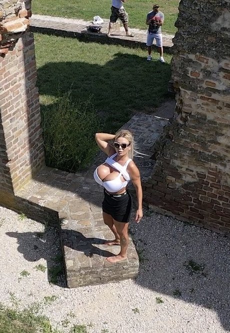 marymadison naked on onlyfans