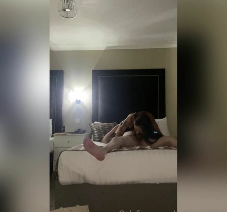 Saffronleigh naked onlyfans