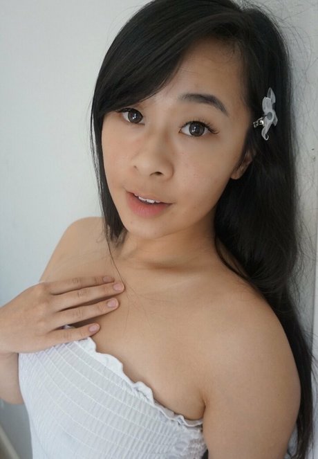 babe brunette onlyfans pornos gallery