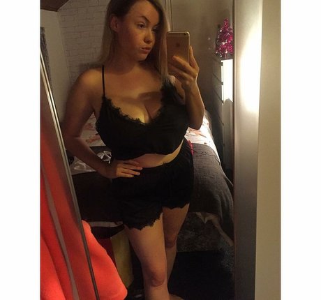 Kendall Rowan onlyfans leake