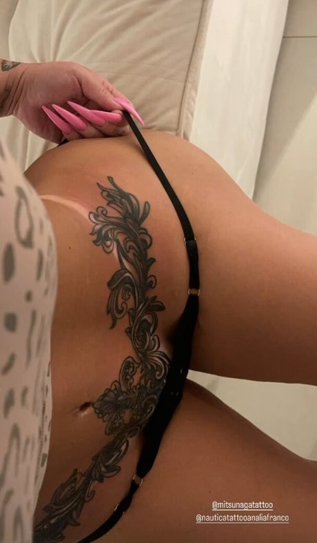 Cintia Yang onlyfans model photo