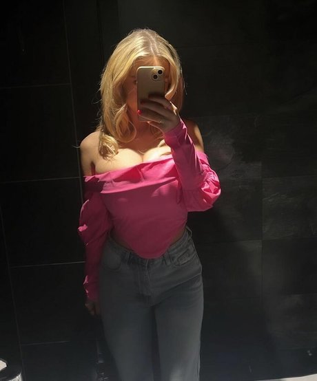 Isabella B pics onlyfans