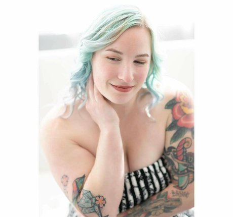 laur zombi nude porn onlyfans