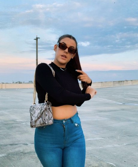 Lizzy Rae onlyfans leaked pics