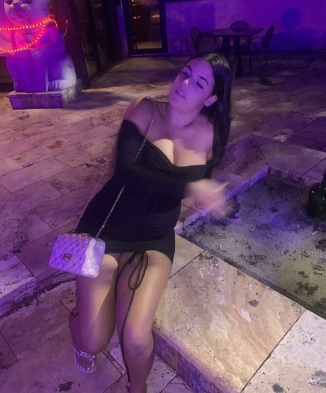 Lizzy Rae onlyfans lesk