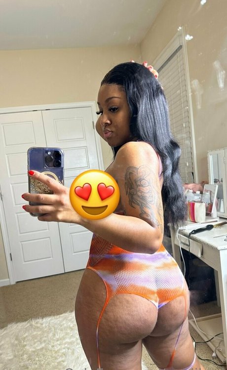 xxxlilred onlyfans ass