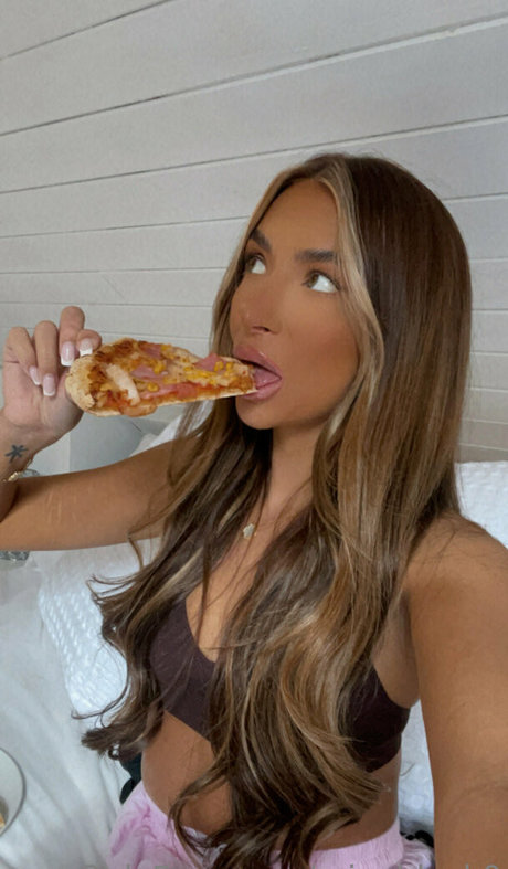 miaxblack0 onlyfans model