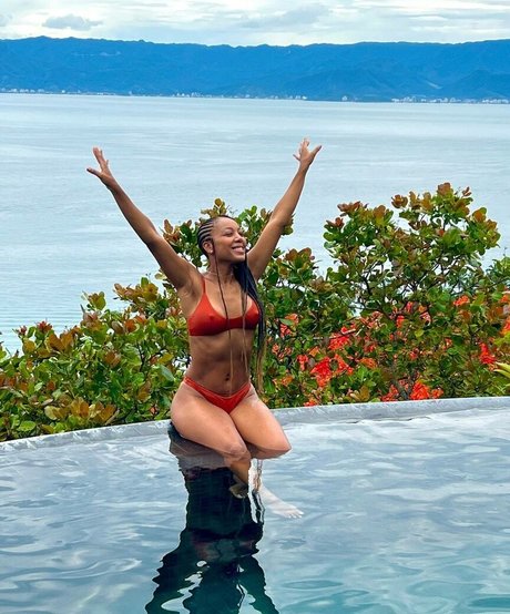 Negra Li onlyfans sex leaks