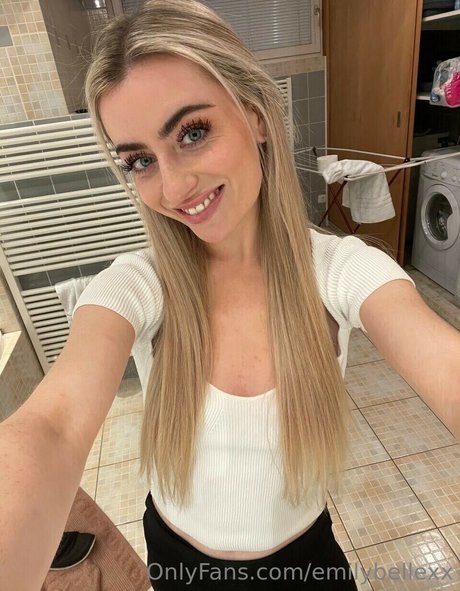 Emily Bellexx onlyfans leaks xxx