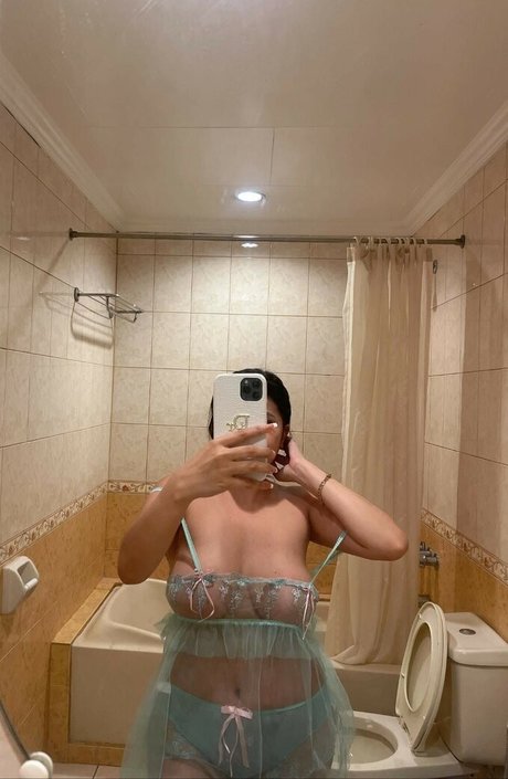 Arnie Celeste onlyfans model photos