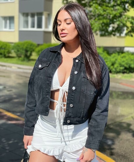 Agne Agnieska onlyfans leaks.