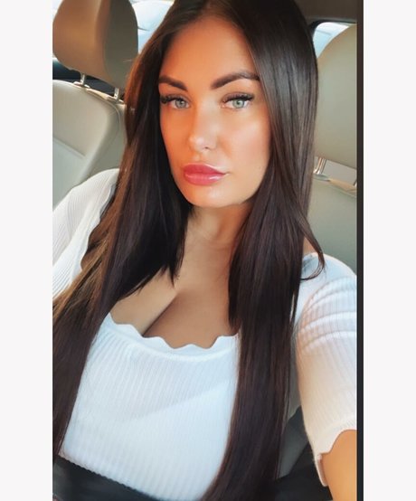 Agne Agnieska naked onlyfans leak