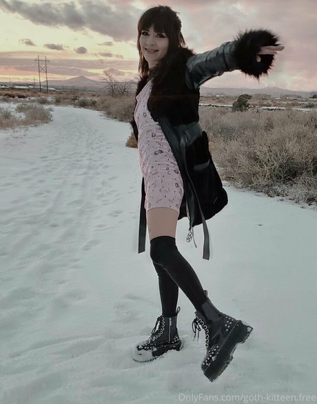 goth kitteen free onlyfans model images