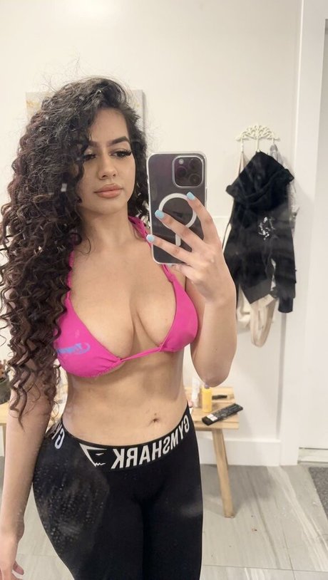 Suman Maria nude onlyfans leaks