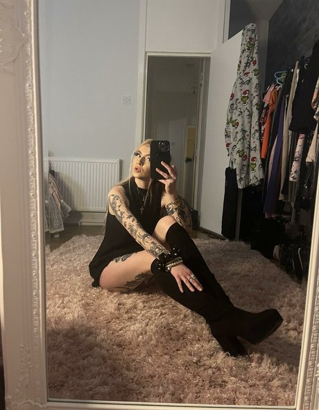 xo nicolavictoria  slide