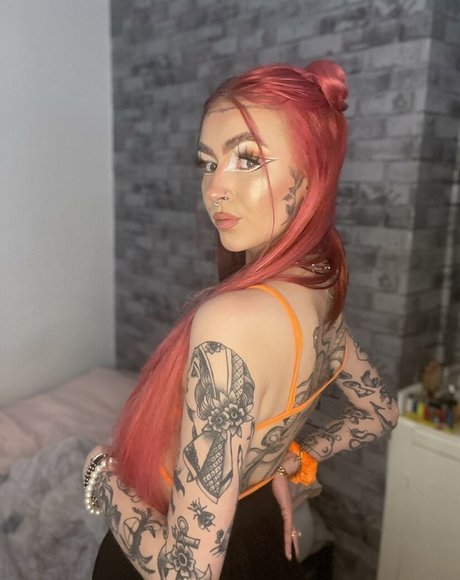 xo nicolavictoria  portrait