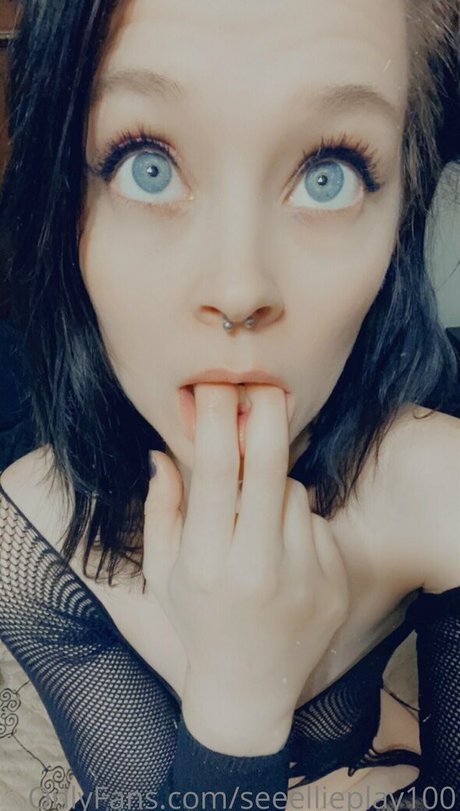 seeellieplay100 onlyfans leajs