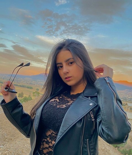 Danahe Vasquez topless onlyfans