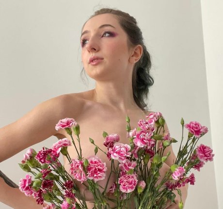 Ashley Rossy onlyfans leaks.