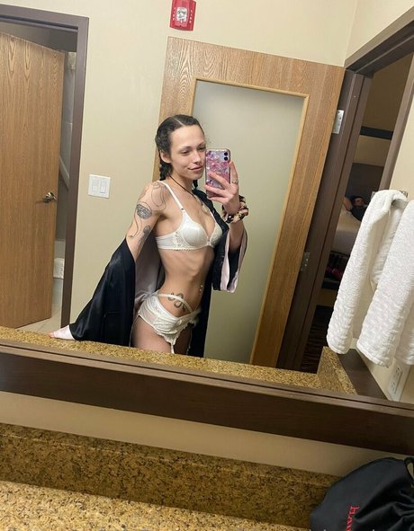 brunette wife onlyfans free porn snap