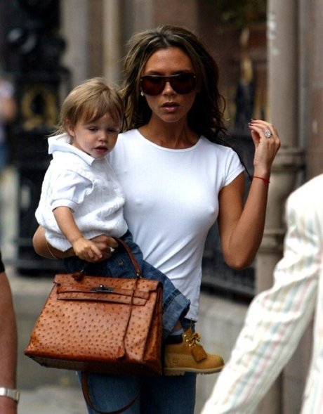 Victoria Beackham strip onlyfans