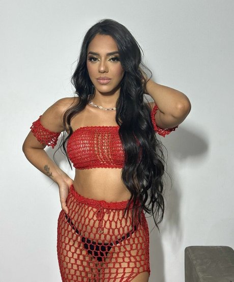 Mariely E Mirella Santos onlyfans sextape